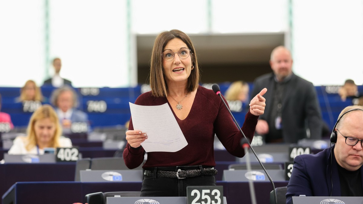 Oihane Agirregoitiak Europako funts bat sortzea eskatu du, tokiko hizkuntzak babesteko  
