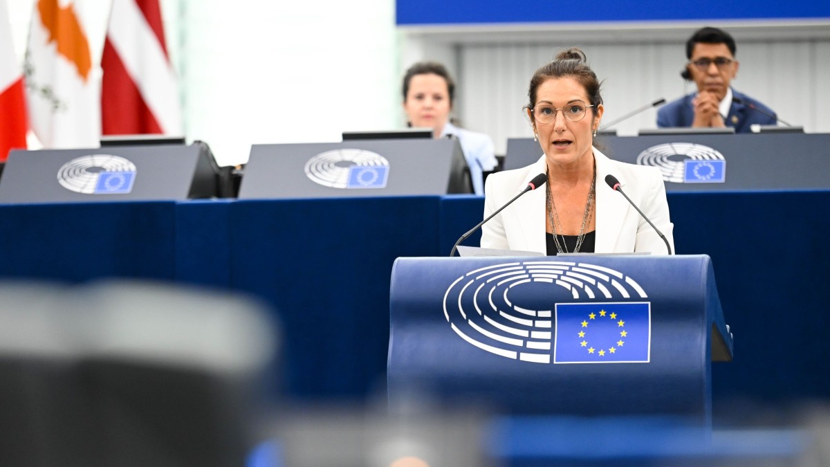 Oihane Agirregoitia defiende una política migratoria europea 