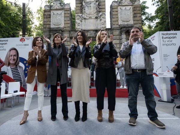 Mitina Iruñean - Amaia Arrizabalaga, Oihane Agirregoitia, Unai Hualde, Uxue Barkos           
