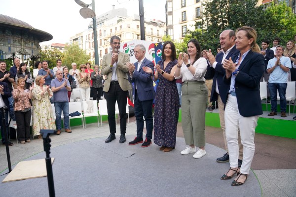 E-9 Mitina Donostian - Oihane Agirregoitia, Aitana Agirre, Iñigo Urkullu, Andoni Ortuzar