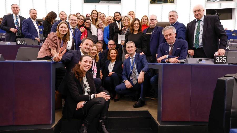 La iniciativa que pide un aborto seguro y accesible en toda la UE sale adelante en la Eurocámara con el apoyo de EAJ-PNV 